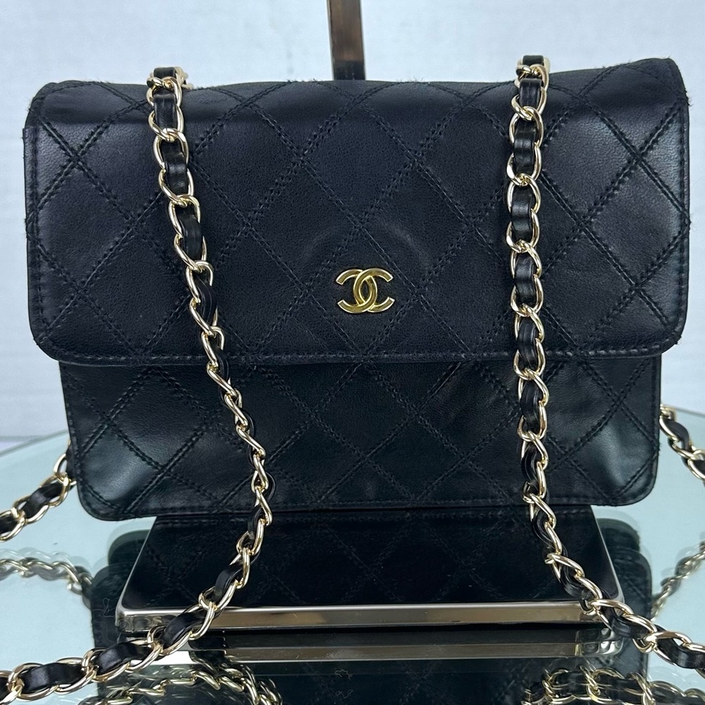 HTF - CHANEL CC MATELASSE POUCH ON UNBRANDED CHAIN